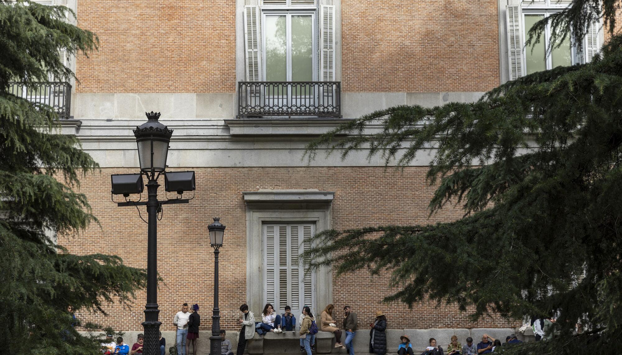 Colas museo del  Prado